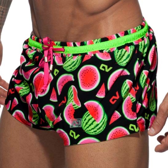 Addicted Swim Trunks XL 34-36 runs small Gently worn 80% polyester/20% elastane - Picture 2 of 7